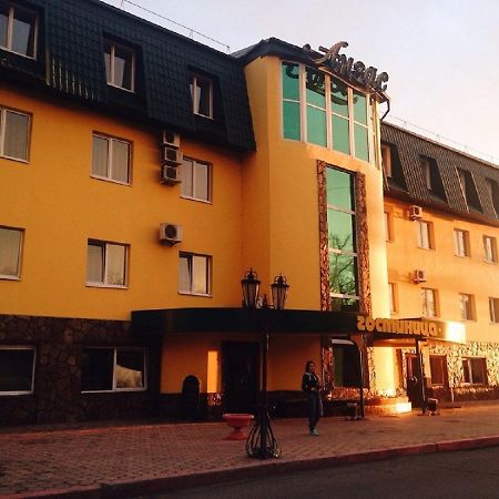 Hotel Anzas Abakan Exterior photo